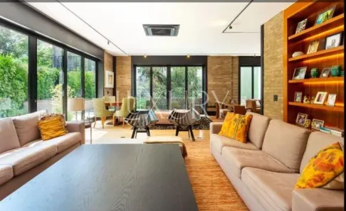Casa com 5 Quartos à venda, 700m² no Jardim Paulista, São Paulo