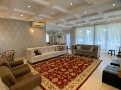 Sobrado com 4 Quartos à venda, 550m² no Chácaras Silvania, Valinhos