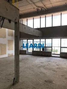 Ponto Comercial à venda, 96m² no Vila Romana, São Paulo