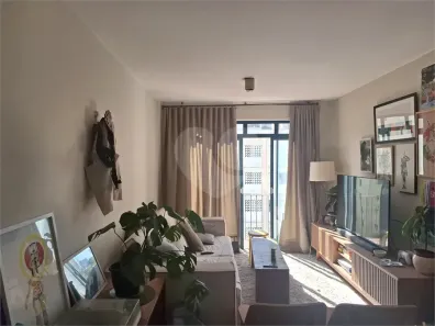 Apartamento com 2 Quartos à venda, 74m² no Vila Madalena, São Paulo