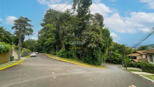 Lote/Terreno à venda, 971m² no Saguaçu, Joinville