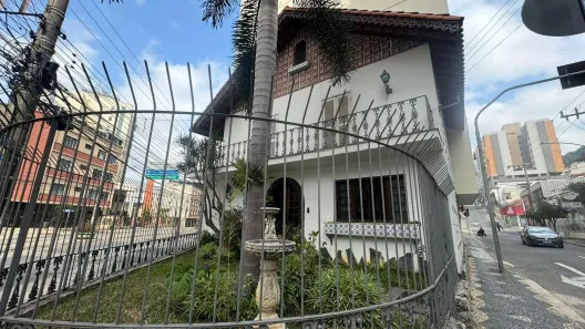 Casa com 4 Quartos à venda, 190m² no São Mateus, Juiz de Fora