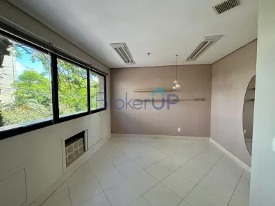 Sala Comercial para alugar, 39m² no Três Figueiras, Porto Alegre