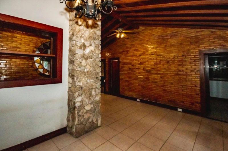 Casa com 4 quartos — Bandeirantes (Pampulha), Belo Horizonte