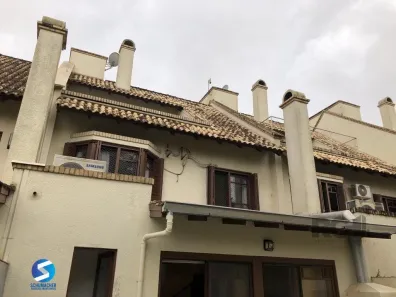 Casa de Condomínio com 4 Quartos à venda, 240m² no Vila Assunção, Porto Alegre