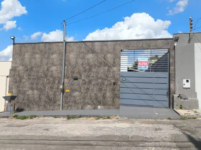 Imóvel Comercial com 3 Quartos para alugar, 130m² no Parque das Laranjeiras, Goiânia
