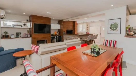 Casa de Condomínio com 3 Quartos à venda, 250m² no Vila Jardim, Porto Alegre
