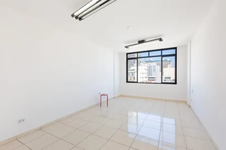 Ponto Comercial para alugar, 45m² no Sé, São Paulo