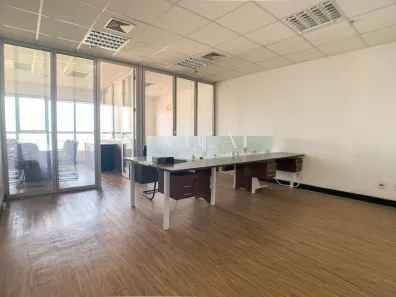 Sala Comercial para alugar, 55m² no Sítio Tamboré Alphaville, Barueri