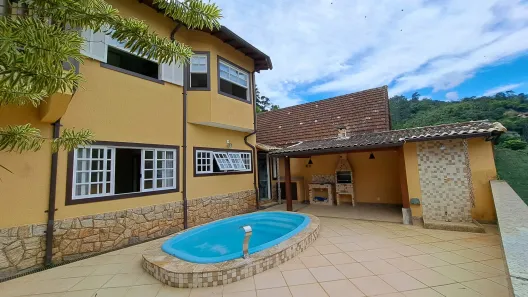Casa com 4 Quartos à venda, 150m² no Carangola, Petrópolis