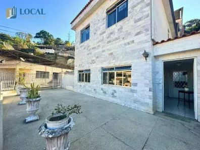 Casa com 3 Quartos à venda, 81m² no Grajaú, Juiz de Fora