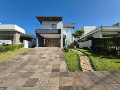Casa com 3 Quartos para alugar, 245m² no São Vicente, Gravataí