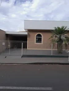 Casa com 3 Quartos para alugar, 109m² no Shangri-Lá, Sertãozinho