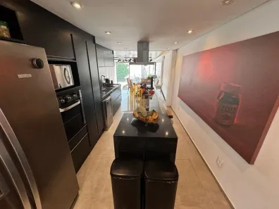 Casa com 3 Quartos à venda, 192m² no Jardim Aeroporto, São Paulo