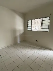 Kitnet com 1 Quarto para alugar, 20m² no Zona 07, Maringá