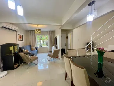 Casa com 3 Quartos à venda, 242m² no São João do Rio Vermelho, Florianópolis