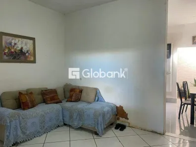 Casa com 2 Quartos à venda, 150m² no Maracanã, Montes Claros