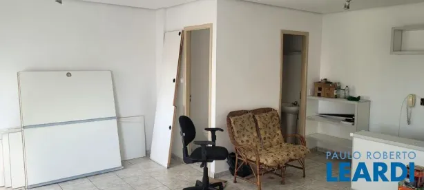 Sala Comercial à venda, 33m² no Barra Funda, São Paulo