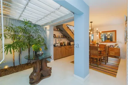 Sobrado com 4 Quartos à venda, 380m² no Jardim Luzitânia, São Paulo