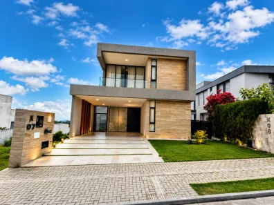 Casa de Condomínio com 4 Quartos para alugar, 40m² no Itararé, Campina Grande