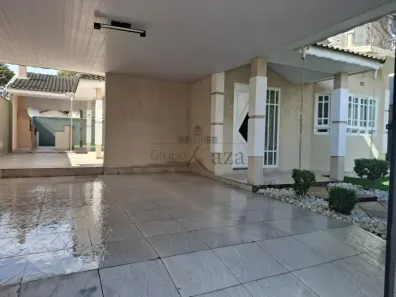 Casa com 3 Quartos para alugar, 200m² no Loteamento Villa Branca, Jacareí