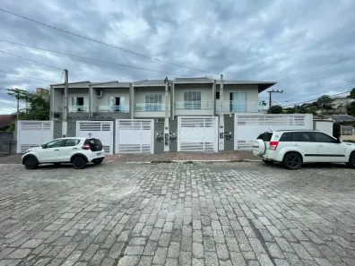 Sobrado com 2 Quartos à venda, 76m² no Itoupava Norte, Blumenau