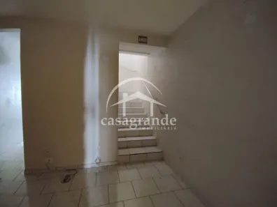 Casa com 3 Quartos para alugar, 70m² no Santa Mônica, Uberlândia