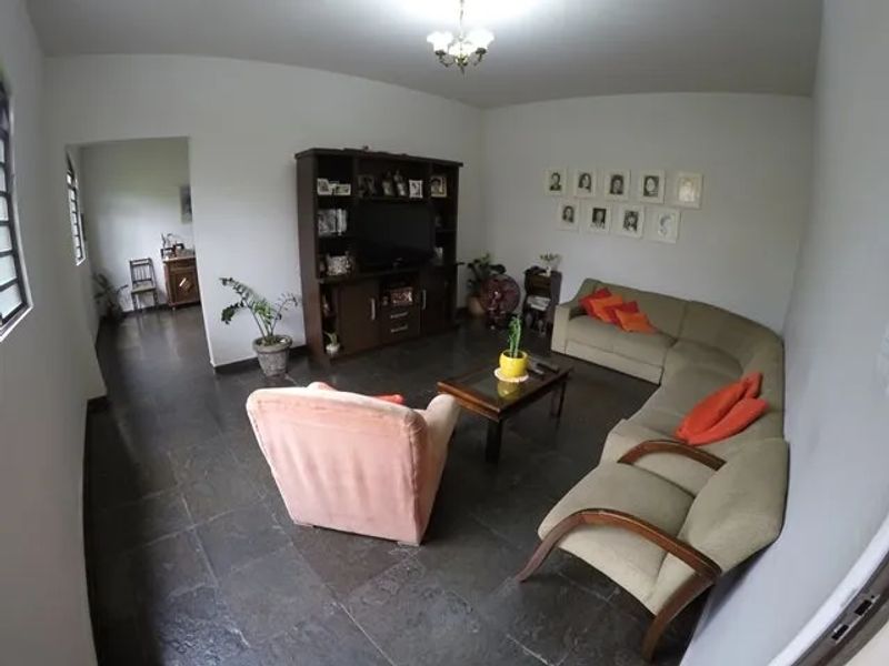 Casa com 5 quartos — Ouro Preto, Belo Horizonte