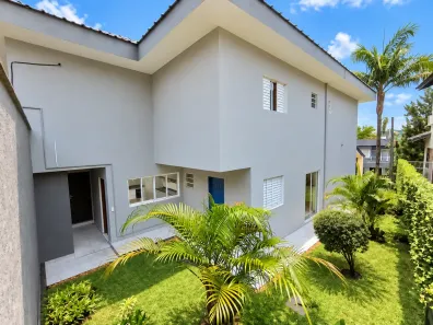 Casa de Condomínio com 4 Quartos para alugar, 300m² no São Paulo II, Cotia