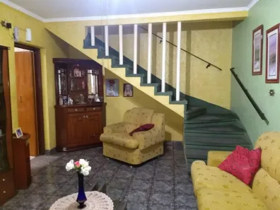 Sobrado com 3 Quartos à venda, 221m² no Vila Camilópolis, Santo André