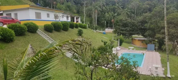 Fazenda/Sítio com 5 Quartos à venda, 5600m² no Jardim Santa Isabel, Itapecerica da Serra
