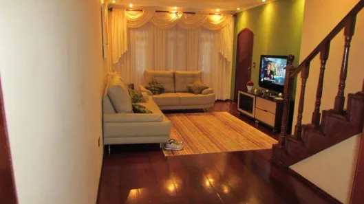 Sobrado com 3 Quartos à venda, 220m² no Jardim Las Vegas, Santo André