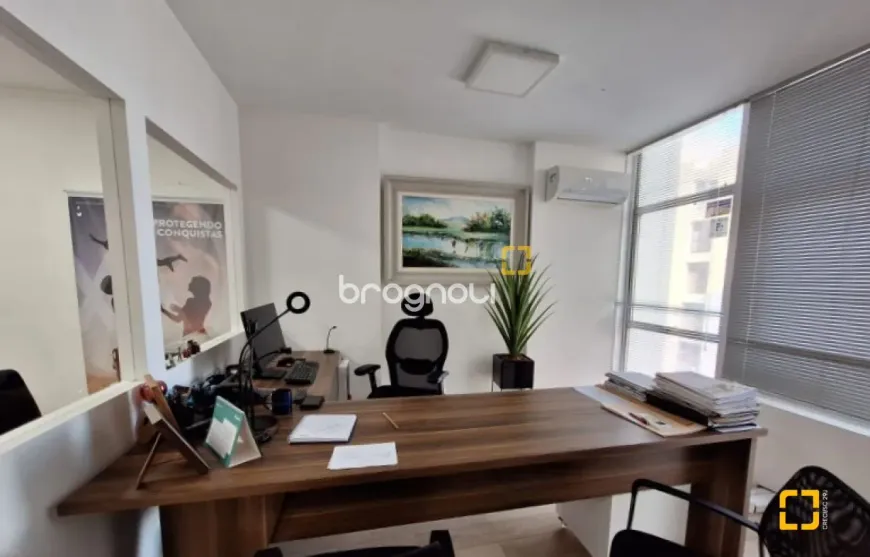 Salas Comerciais para venda com e 95 m² em Centro - Florianópolis, SC - Viva Real