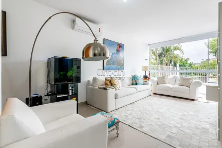 Casa com 3 Quartos à venda, 305m² no Três Figueiras, Porto Alegre