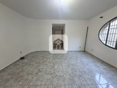 Apartamento com 2 Quartos para alugar, 120m² no Saraiva, Uberlândia