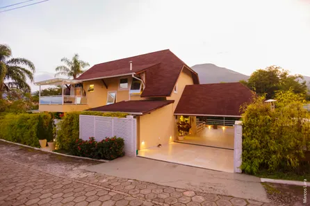 Casa com 4 Quartos à venda, 400m² no Pedro do Rio, Petrópolis