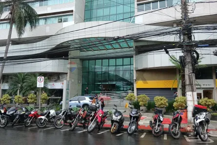 Sala Comercial para alugar, 30m² no Enseada do Suá, Vitória