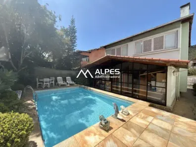 Casa com 3 Quartos à venda, 220m² no Jardim Cascata, Teresópolis