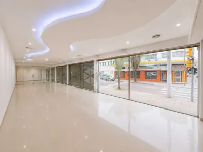 Ponto Comercial para alugar, 384m² no São Geraldo, Porto Alegre