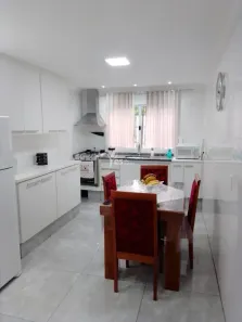 Casa com 2 Quartos à venda, 147m² no Jardim Stella, Santo André