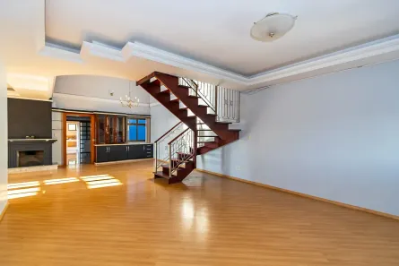 Sobrado com 4 Quartos à venda, 560m² no Jardim das Américas, Curitiba