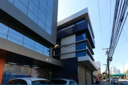 Prédio Comercial para alugar, 570m² no Passo da Areia, Porto Alegre