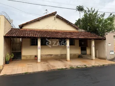Casa com 3 Quartos à venda, 140m² no Nossa Senhora da Abadia, Uberaba