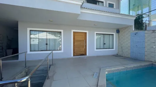 Casa de Condomínio com 4 Quartos à venda, 300m² no Pechincha, Rio de Janeiro