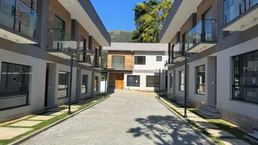Casa de Condomínio com 3 Quartos à venda, 120m² no Alto, Teresópolis