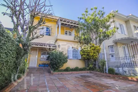 Casa com 3 Quartos à venda, 230m² no Medianeira, Porto Alegre