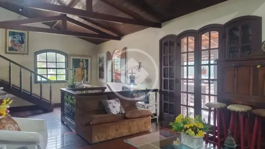Casa com 10 Quartos para venda ou aluguel, 605m² no Agriões, Teresópolis