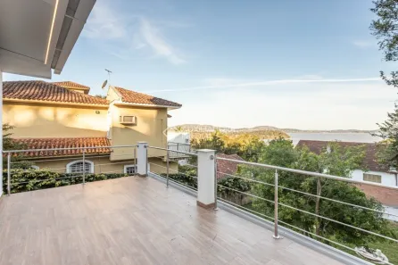 Casa com 2 Quartos para alugar, 100m² no Vila Conceição, Porto Alegre