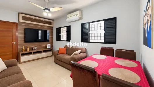 Casa com 3 Quartos à venda, 150m² no Pampulha, Uberlândia