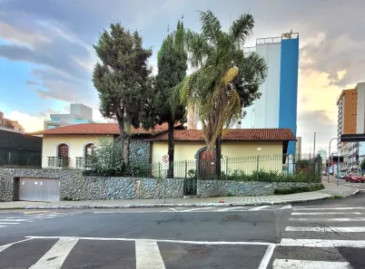 Ponto Comercial com 4 Quartos para alugar, 325m² no Centro, Juiz de Fora